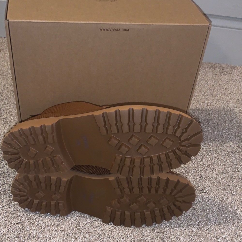 VIVAIA Round Toe Lug Sole Ankle Foot (Francis) in Caramel - Picture 4 of 5